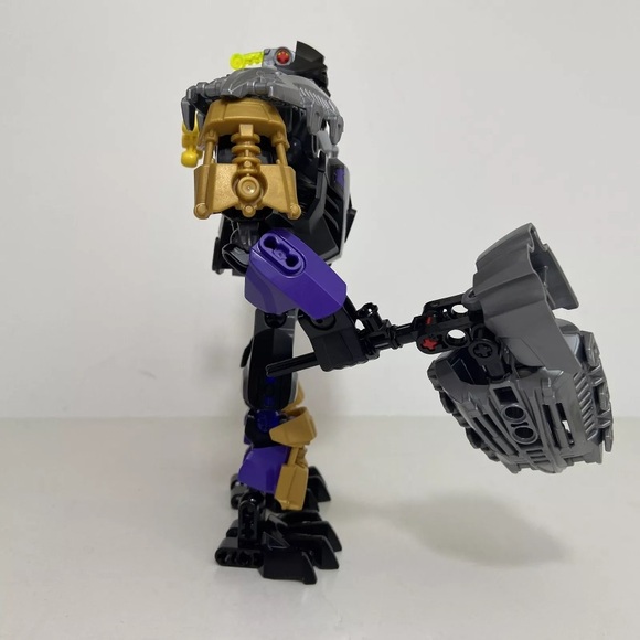 LEGO BIONICLE Onua - Master of Earth 70789 99% Complete No Gold Mask Or Manual. - Picture 6 of 9
